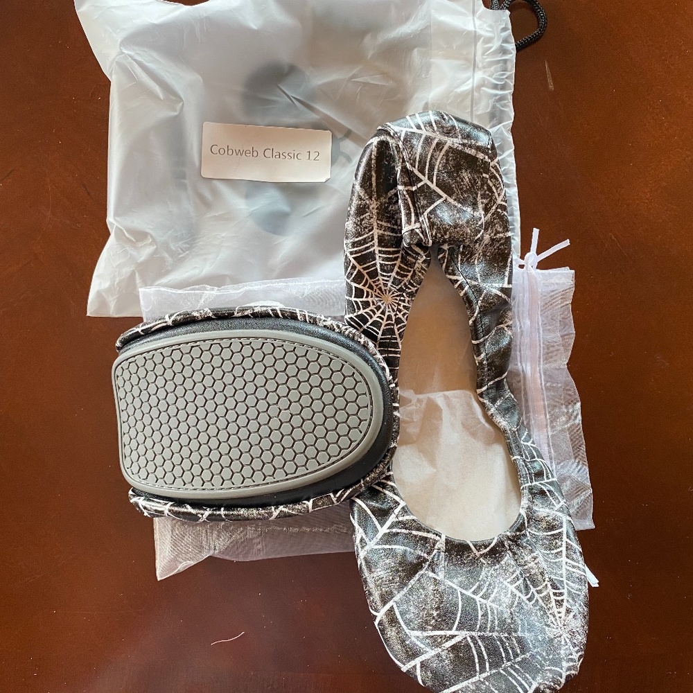 New Storehouse Flats Size 12